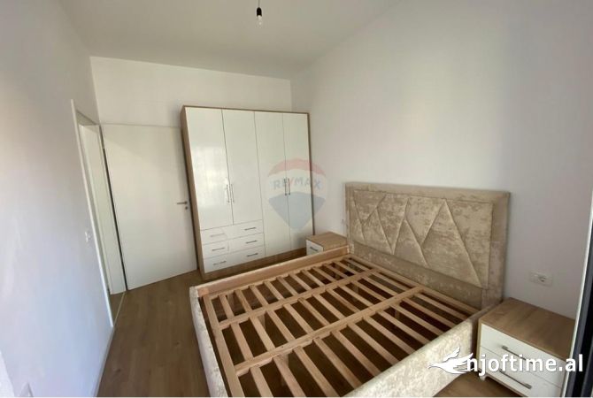 Shtepi me qera Apartament ne Tirane, 1+1, Mobilimi E mobiluar, Pagesa 400  Euro.