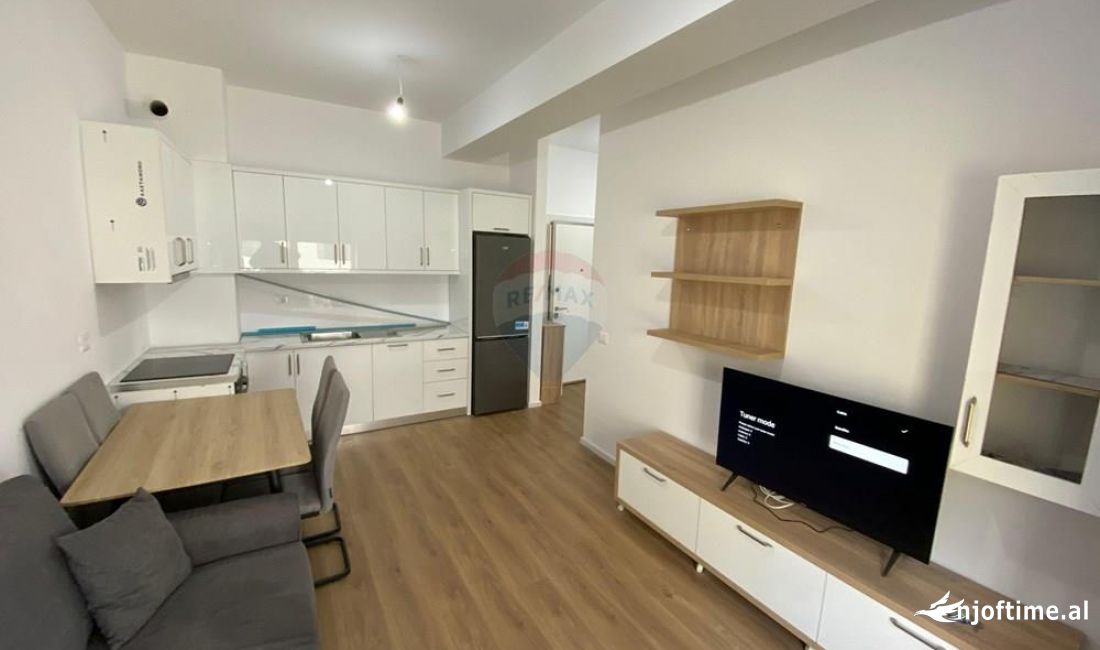 Shtepi me qera Apartament ne Tirane, 1+1, Mobilimi E mobiluar, Pagesa 400  Euro.