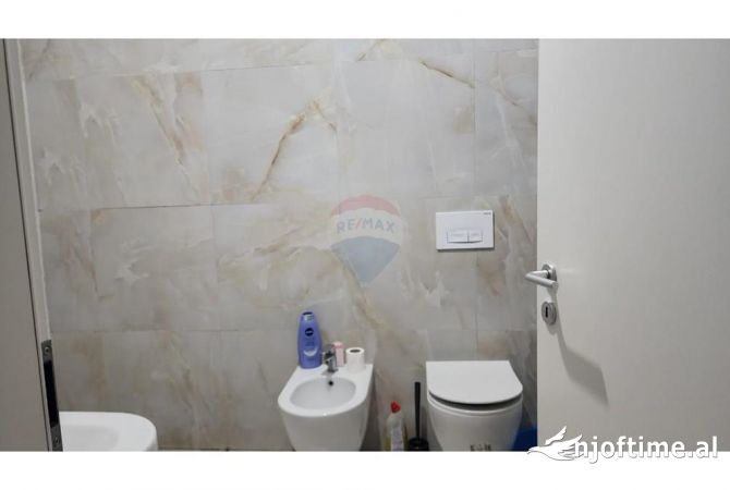 Shtepi me qera Apartament ne Tirane, 1+1, Mobilimi E mobiluar, Pagesa 470  Euro.