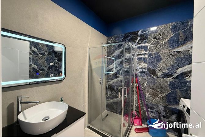 Shtepi me qera 2+1 ne Tirane - 800 Euro