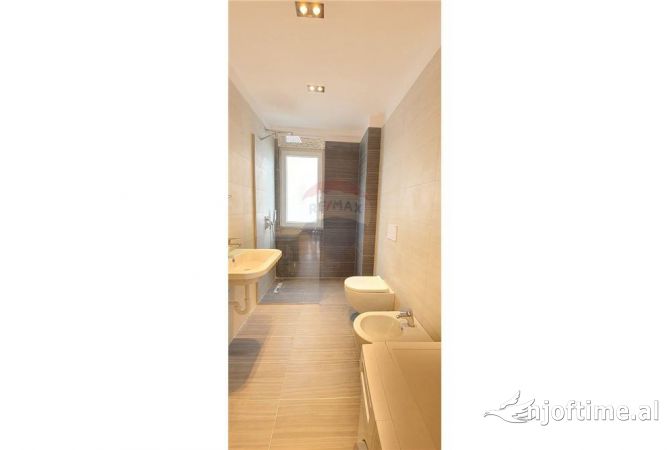 Shtepi me qera 1+1 ne Tirane - 800 Euro