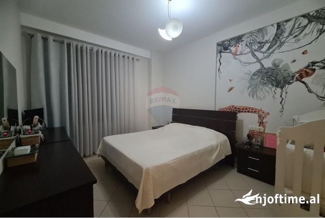 Shtepi ne shitje 3+1 ne Tirane - 14,000,000 Leke