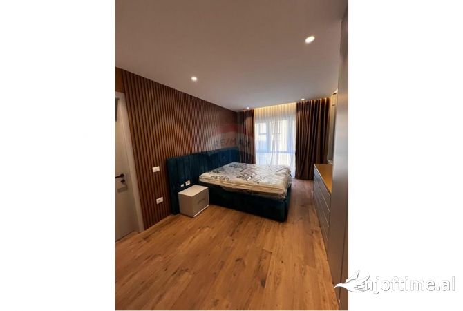Shtepi me qera Apartament ne Tirane, 2+1, Mobilimi E mobiluar, Pagesa 900  Euro.