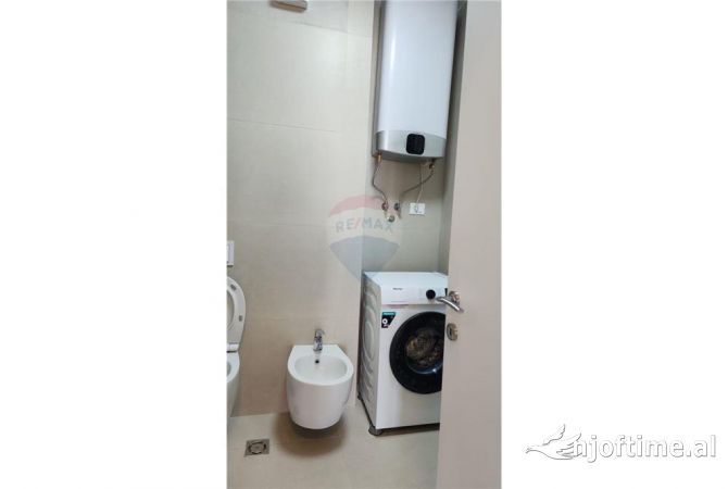 Shtepi me qera Apartament ne Tirane, 2+1, Mobilimi E mobiluar, Pagesa 1,200  Euro.