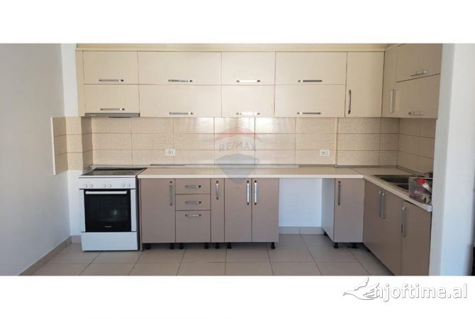 Shtepi me qera 2+1 ne Tirane - 650 Euro