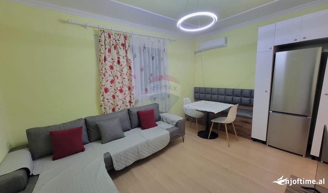 Shtepi me qera Apartament ne Tirane, 1+1, Mobilimi E mobiluar, Pagesa 60,000  Leke.