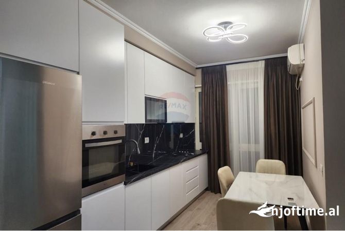 Shtepi me qera Apartament ne Tirane, 2+1, Mobilimi E mobiluar, Pagesa 750  Euro.