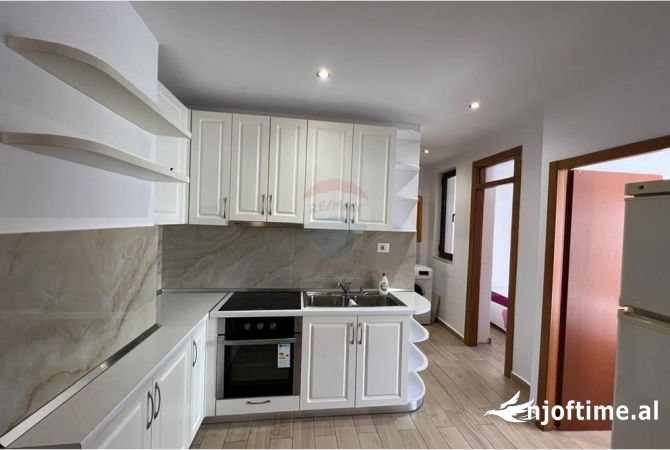 Shtepi me qera Apartament ne Tirane, 2+1, Mobilimi E mobiluar, Pagesa 600  Euro.