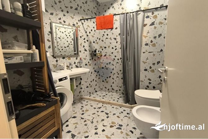 Shtepi ne shitje Apartament ne Tirane, 2+1, Mobilimi E mobiluar, Pagesa 155,000  Euro.