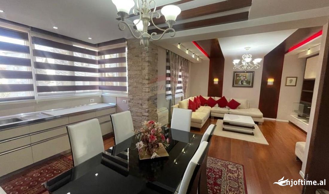 Shtepi me qera Apartament ne Tirane, 2+1, Mobilimi E mobiluar, Pagesa 900  Euro.