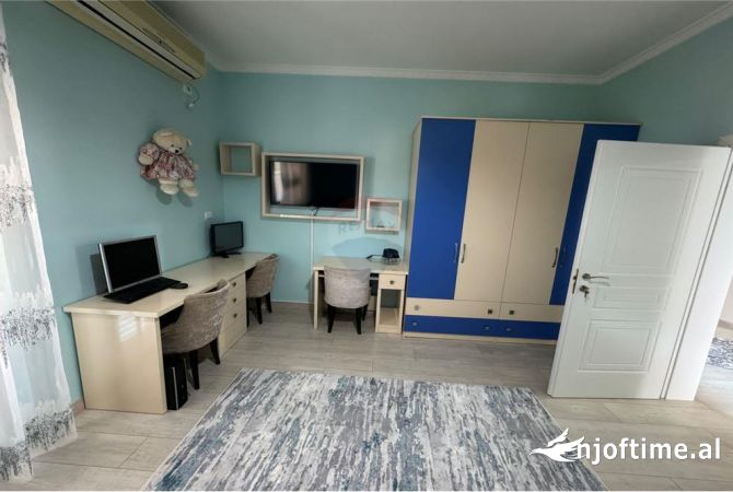 Shtepi me qera Shtepi Private ne Tirane, 2+1, Mobilimi E mobiluar, Pagesa 600  Euro.