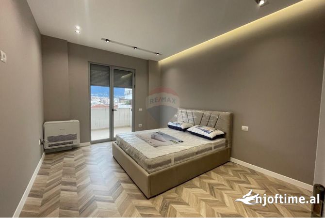 Shtepi me qera Apartament ne Tirane, 2+1, Mobilimi E mobiluar, Pagesa 1,500  Euro.