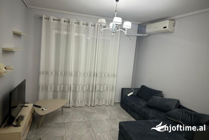 Shtepi me qera 2+1 ne Tirane - 700 Euro