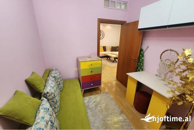 Shtepi me qera 2+1 ne Tirane - 900 Euro