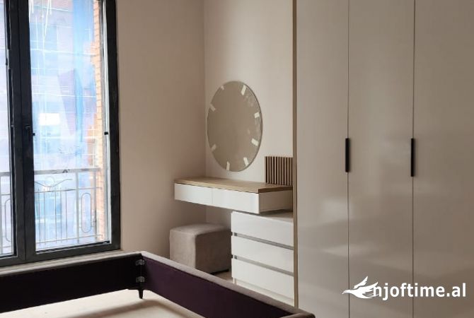 Shtepi me qera Apartament ne Tirane, 1+1, Mobilimi E mobiluar, Pagesa 900  Euro.