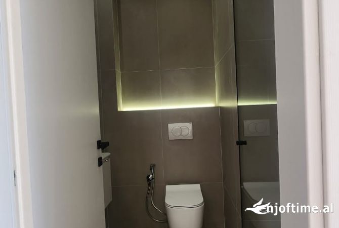 Shtepi ne shitje Apartament ne Tirane, 1+1, Mobilimi Bosh, pa mobiluar, Pagesa 129,000  Euro.