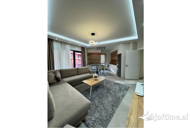 Jepet me qira apa 2+1+ post parkimi te Farmacia 10