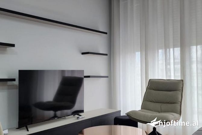 Shtepi me qera 2+1 ne Tirane - 1,200 Euro