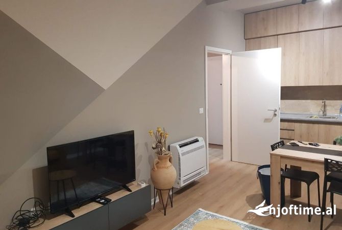 Shtepi me qera 2+1 ne Tirane - 70,000 Leke
