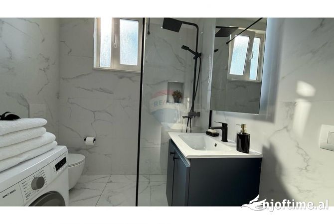 Shtepi me qera 1+1 ne Tirane - 900 Euro
