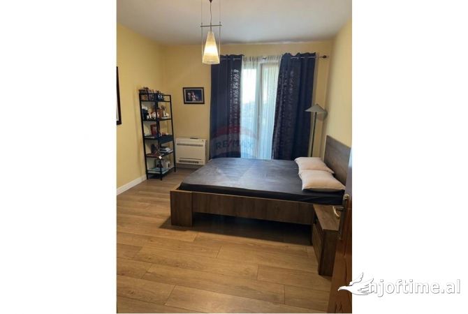 Shtepi ne shitje Apartament ne Tirane, 2+1, Mobilimi E mobiluar, Pagesa 299,000  Euro.