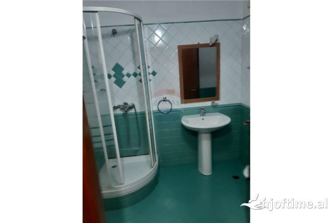 Shtepi me qera 2+1 ne Tirane - 600 Euro