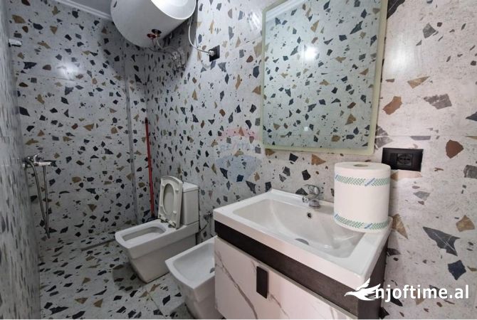 Shtepi ne shitje 2+1 ne Tirane - 160,000 Euro