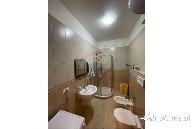 Shtepi me qera 1+1 ne Tirane - 650 Euro