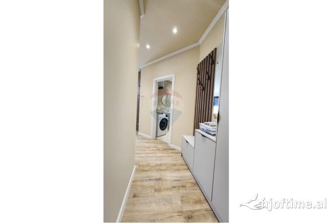 Shtepi me qera Apartament ne Tirane, 2+1, Mobilimi E mobiluar, Pagesa 1,300  Euro.