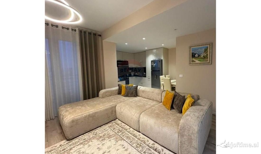 Shtepi me qera Apartament ne Tirane, 2+1, Mobilimi E mobiluar, Pagesa 800  Euro.