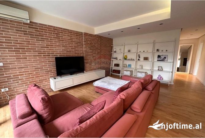 Shtepi ne shitje 2+1 ne Tirane - 280,000 Euro