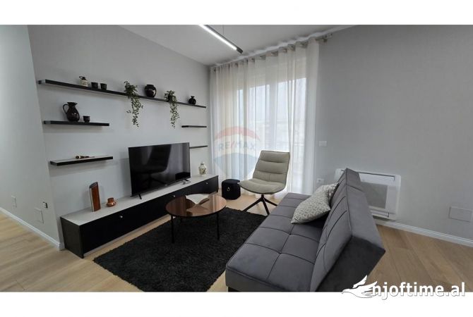 Shtepi me qera 2+1 ne Tirane - 1,000 Euro