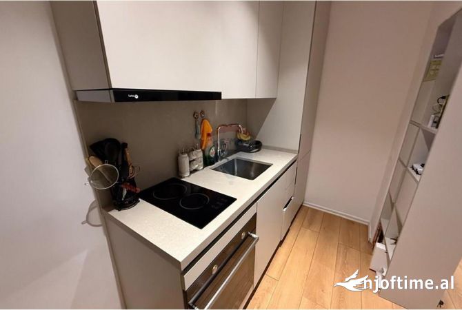 Shtepi ne shitje Apartament ne Tirane, 1+1, Mobilimi E mobiluar, Pagesa 145,000  Euro.