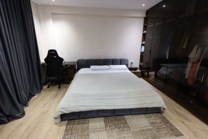 Shtepi ne shitje Apartament ne Tirane, 2+1, Mobilimi E mobiluar, Pagesa 330,000  Euro.