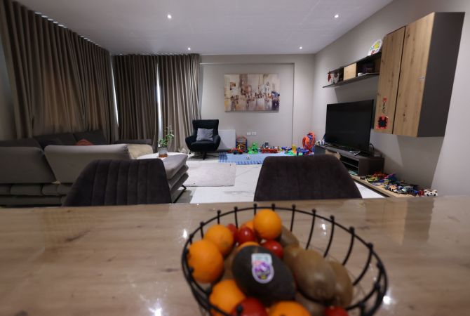 Shtepi ne shitje Apartament ne Tirane, 2+1, Mobilimi E mobiluar, Pagesa 330,000  Euro.