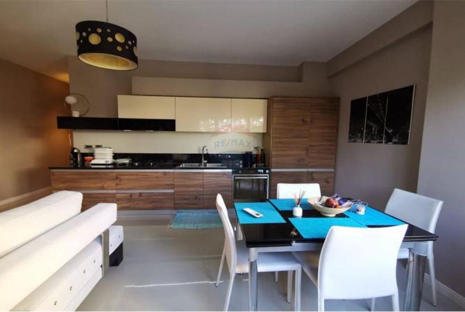 Shtepi ne shitje Apartament ne Tirane, 2+1, Mobilimi E mobiluar, Pagesa 185,000  Euro.