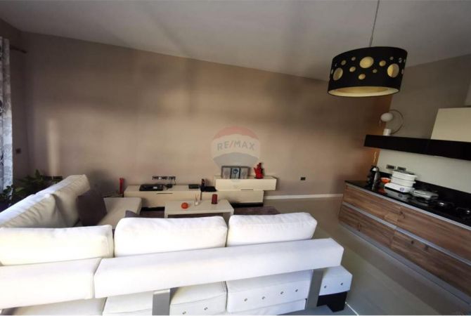 Shtepi ne shitje 2+1 ne Tirane - 185,000 Euro