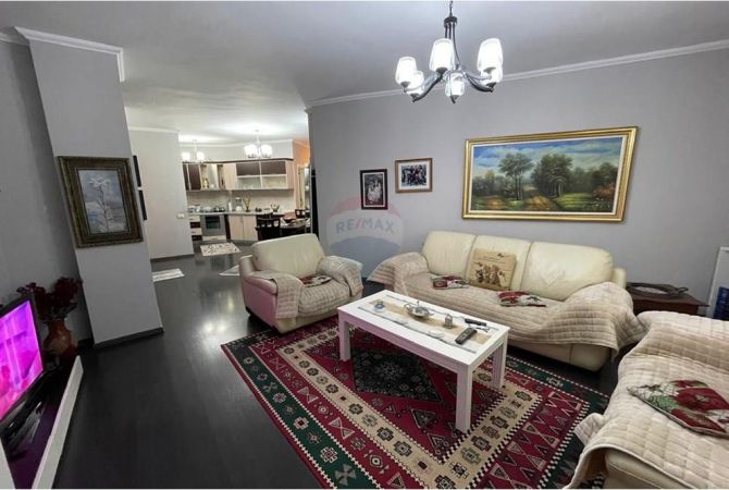 Shtepi ne shitje 2+1 ne Tirane - 160,000 Euro