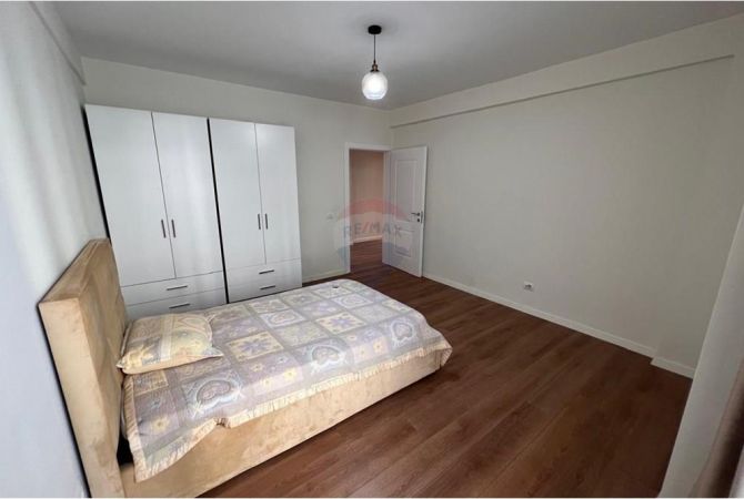 Shtepi me qera 2+1 ne Tirane - 750 Euro