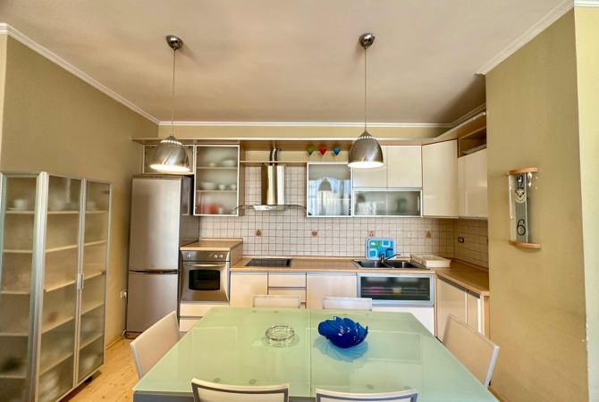 Shtepi me qera 2+1 ne Tirane - 650 Euro