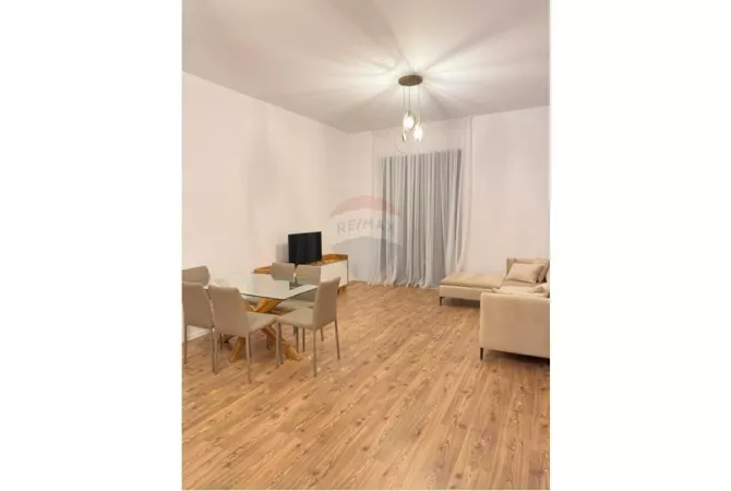 Shtepi me qera 1+1 ne Tirane - 800 Euro
