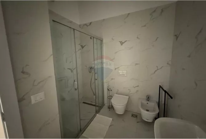 Shtepi me qera 1+1 ne Tirane - 800 Euro