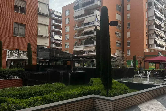 Ambient biznesi me qera 1+1 ne Tirane - 2,200 Euro