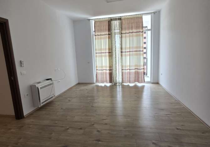 Ambient biznesi me qera 3+1 ne Tirane - 700 Euro