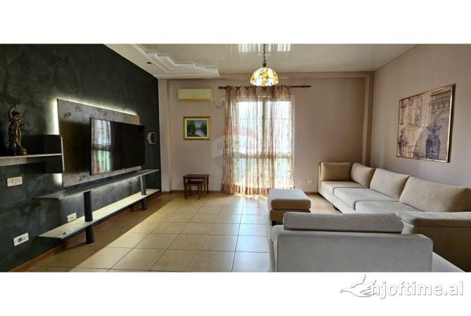 Shtepi me qera 2+1 ne Tirane - 750 Euro