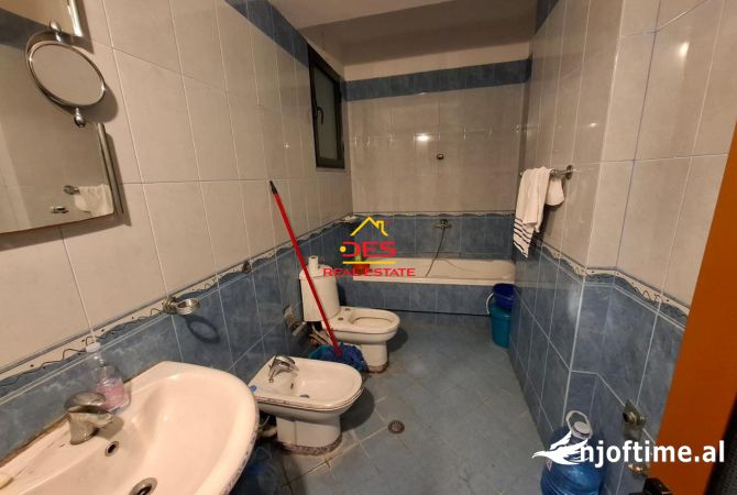 Shtepi ne shitje Apartament ne Vlore, 2+1, Mobilimi E mobiluar, Pagesa 128,700  Euro.
