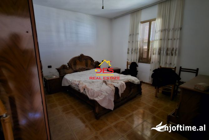 House for Sale 5+1 in Vlora - 150,000 Euro