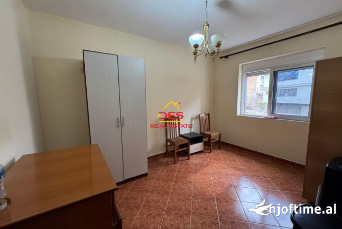 Shtepi ne shitje Apartament ne Vlore, 1+1, Mobilimi E mobiluar, Pagesa 60,000  Euro.