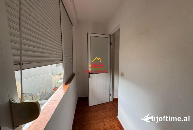 Shtepi ne shitje Apartament ne Vlore, 1+1, Mobilimi E mobiluar, Pagesa 60,000  Euro.