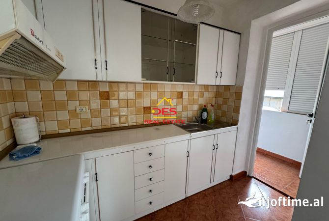 Shtepi ne shitje Apartament ne Vlore, 1+1, Mobilimi E mobiluar, Pagesa 60,000  Euro.